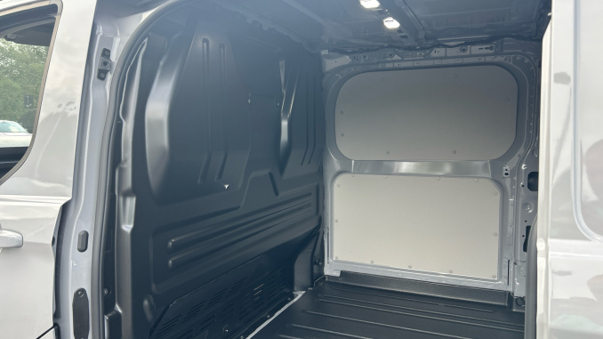 Ford Transit Custom 320 L1 Diesel Awd 2.0 EcoBlue 170ps H1 Van Sport Auto - Image 18